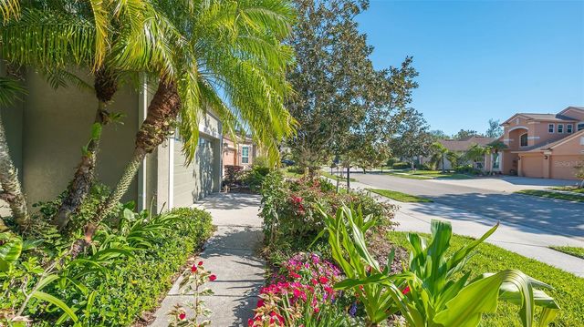 315 LONDONDERRY DRIVE, Sarasota, FL 34240