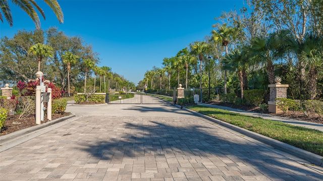 315 LONDONDERRY DRIVE, Sarasota, FL 34240