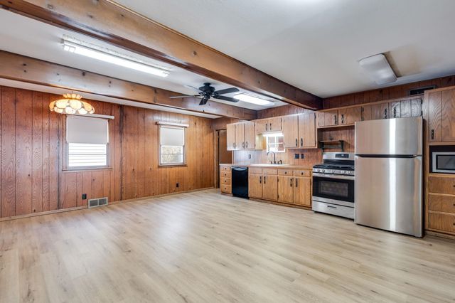 3510 S Handley St, Wichita, KS 67217