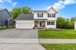 6140 N Thornwood Avenue, Davenport, IA 52806