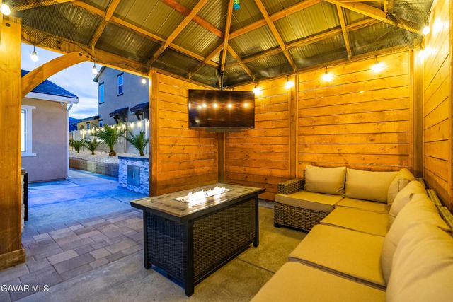 4029 Bridle Ct Court, Palmdale, CA 93551