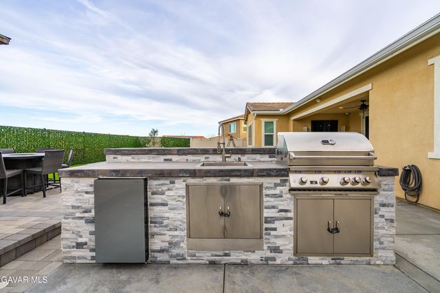 4029 Bridle Ct Court, Palmdale, CA 93551