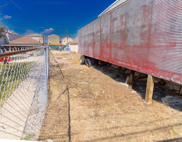 5710 W 65th Street, Chicago, IL 60638