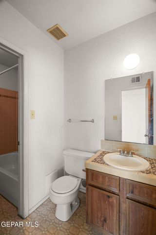 2520 San Jose Avenue 2D, El Paso, TX 79930