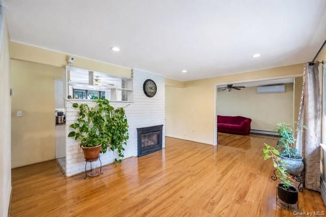 40 Blueberry Lane, Hicksville, NY 11801