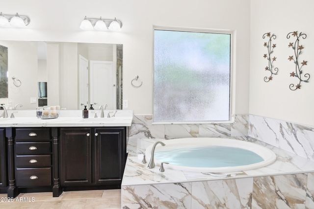 9994 W BLUE SKY Drive, Peoria, AZ 85383