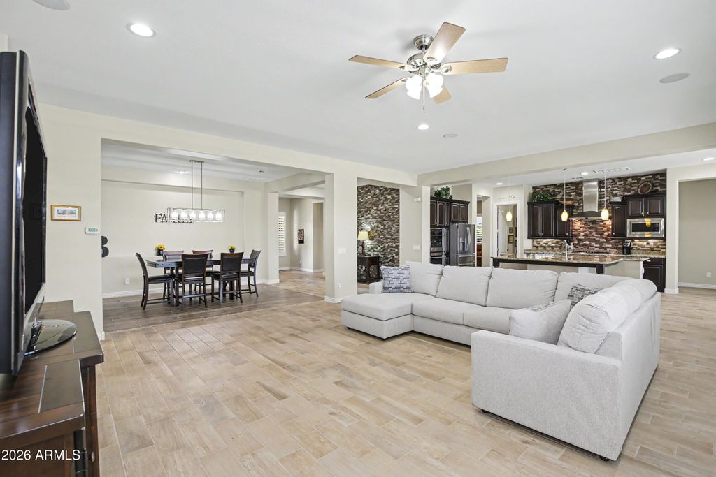 9994 W BLUE SKY Drive, Peoria, AZ 85383 — photo 3