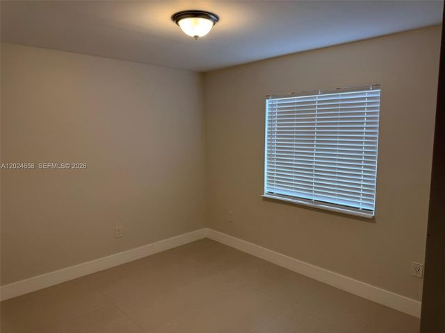 1185 NW 100th St 1181, Miami, FL 33150
