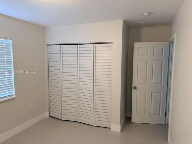1185 NW 100th St 1181, Miami, FL 33150