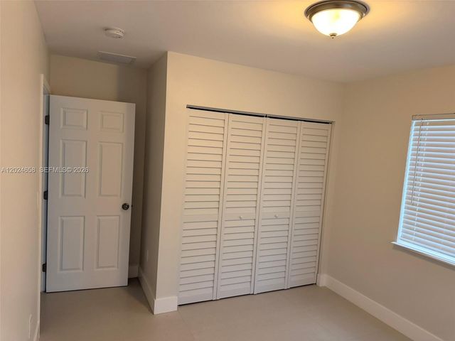 1185 NW 100th St 1181, Miami, FL 33150