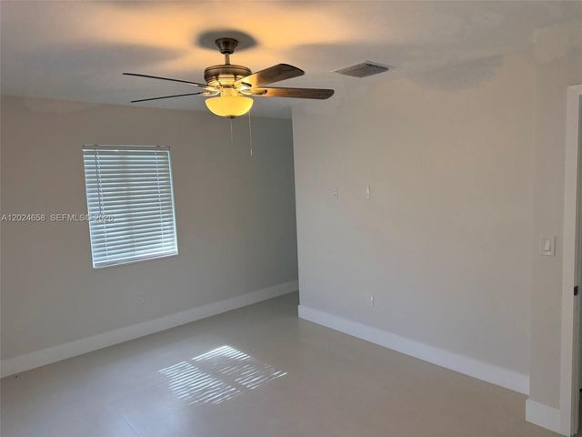 1185 NW 100th St 1181, Miami, FL 33150