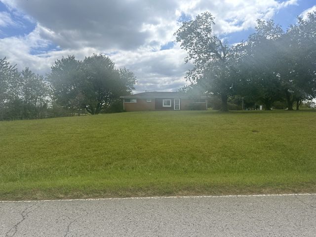 2550 Indian Mound Rd, Woodlawn, TN 37191