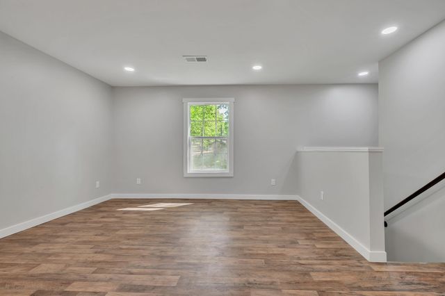 120 Bern St, Waverly, TN 37185