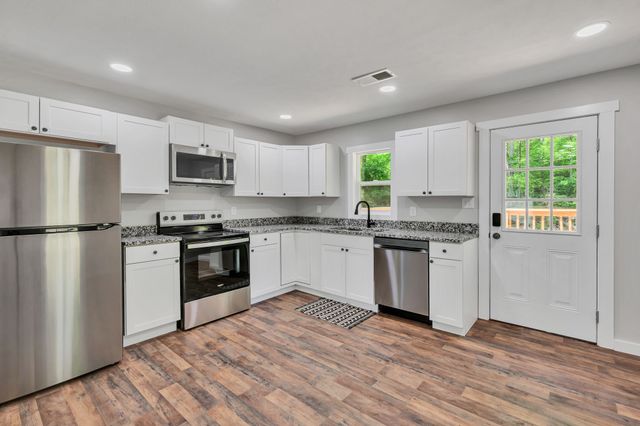 120 Bern St, Waverly, TN 37185