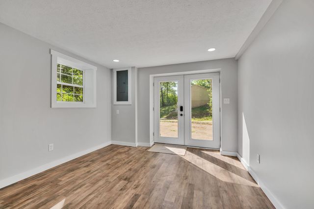 120 Bern St, Waverly, TN 37185