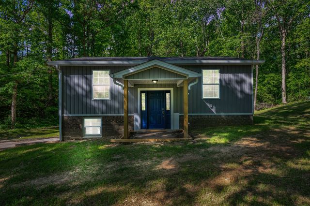120 Bern St, Waverly, TN 37185