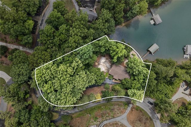 304 Lakeside Drive, Seneca, SC 29672