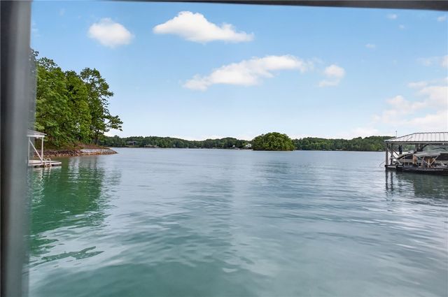 304 Lakeside Drive, Seneca, SC 29672