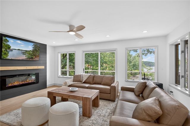 304 Lakeside Drive, Seneca, SC 29672