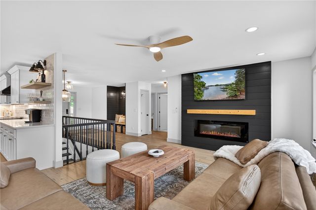 304 Lakeside Drive, Seneca, SC 29672