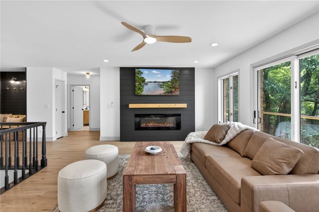 304 Lakeside Drive, Seneca, SC 29672