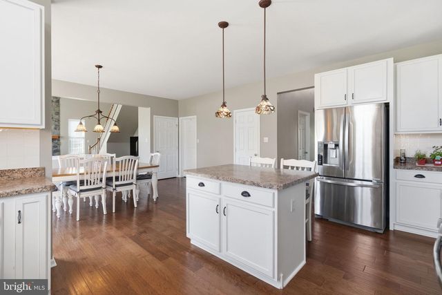 411 WINDY HILL RD, Gilbertsville, PA 19525
