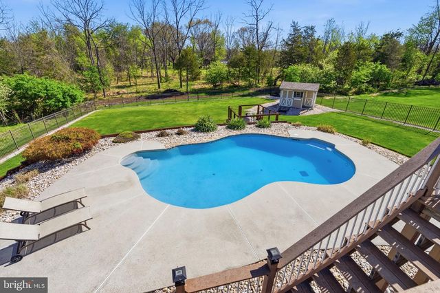 411 WINDY HILL RD, Gilbertsville, PA 19525