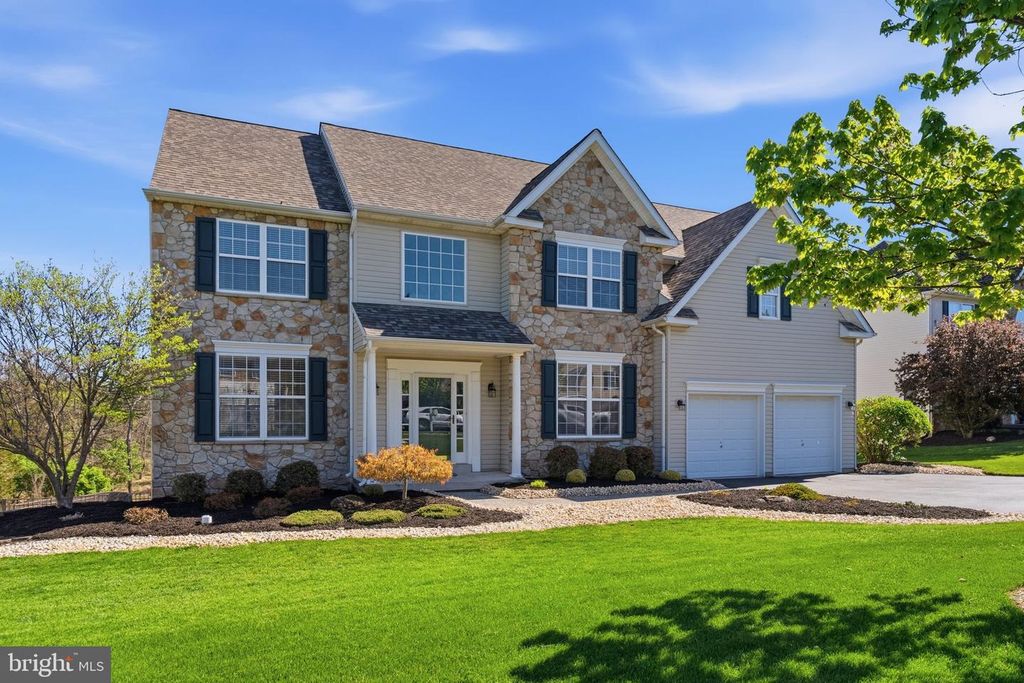 411 WINDY HILL RD, Gilbertsville, PA 19525