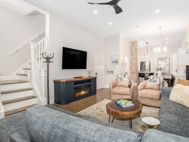 1235 N Damen Avenue, Chicago, IL 60622