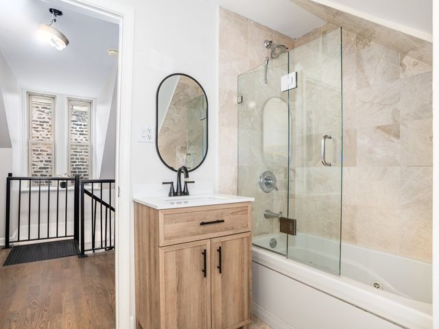 1235 N Damen Avenue, Chicago, IL 60622