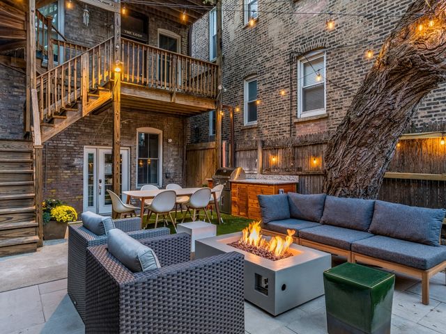 1235 N Damen Avenue, Chicago, IL 60622