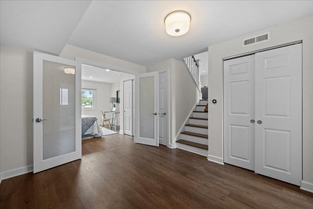 821 Castlewood Lane, Deerfield, IL 60015