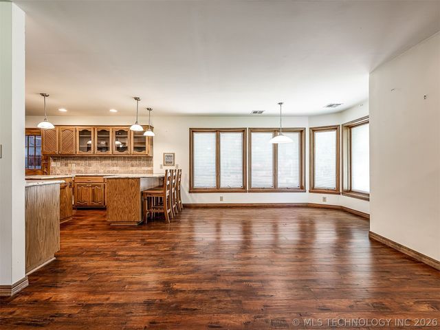 32010 E 695 Way, Wagoner, OK 74467