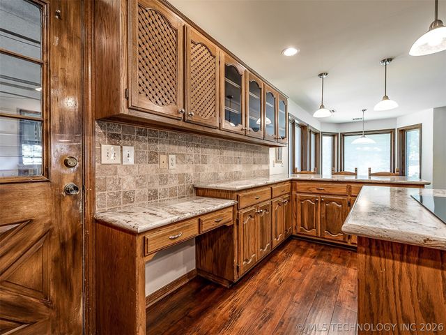 32010 E 695 Way, Wagoner, OK 74467