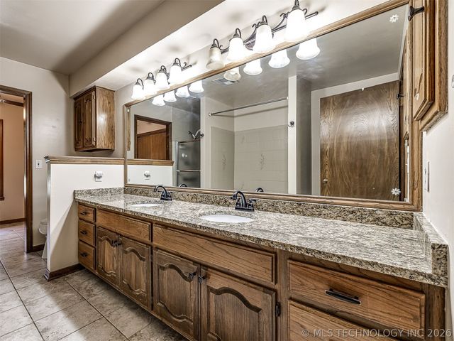 32010 E 695 Way, Wagoner, OK 74467