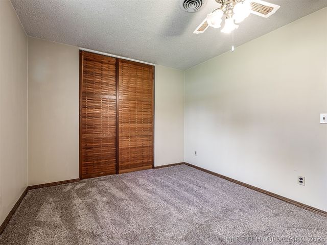 32010 E 695 Way, Wagoner, OK 74467