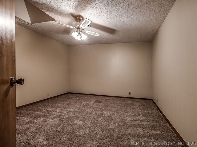 32010 E 695 Way, Wagoner, OK 74467