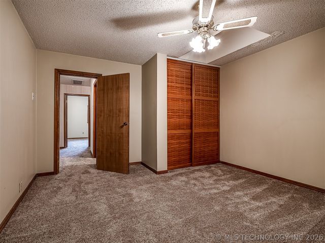 32010 E 695 Way, Wagoner, OK 74467