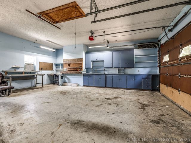 32010 E 695 Way, Wagoner, OK 74467