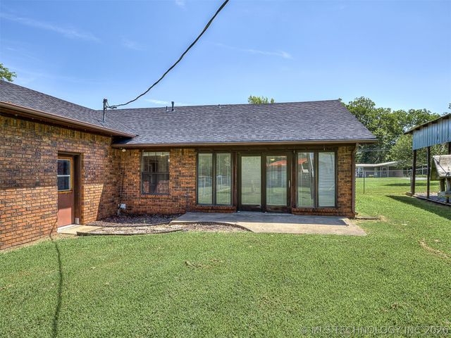 32010 E 695 Way, Wagoner, OK 74467