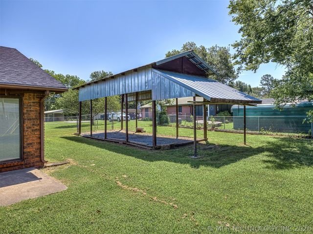 32010 E 695 Way, Wagoner, OK 74467