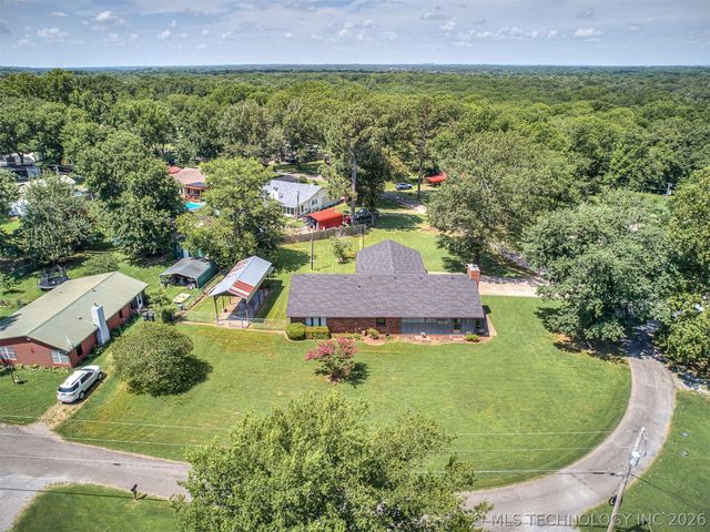 32010 E 695 Way, Wagoner, OK 74467