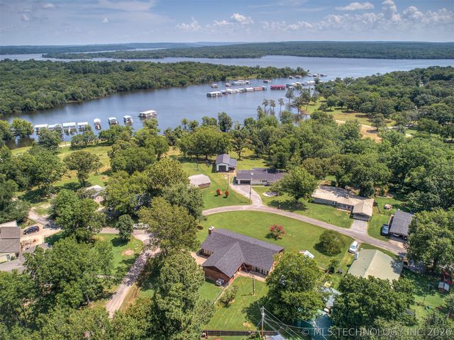 32010 E 695 Way, Wagoner, OK 74467