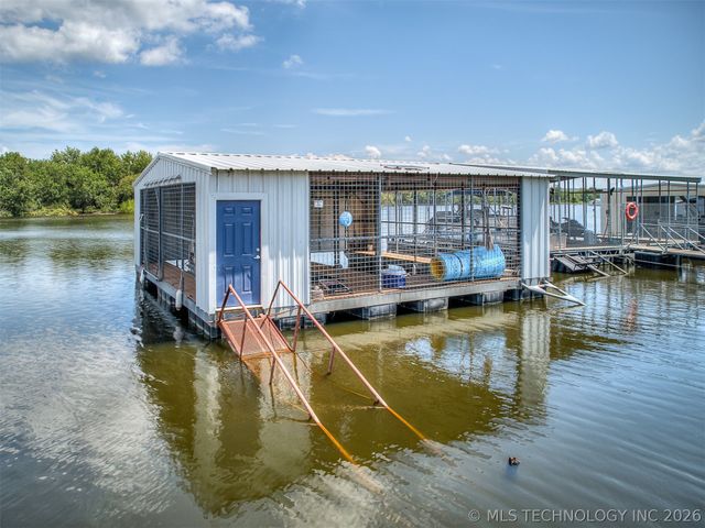 32010 E 695 Way, Wagoner, OK 74467