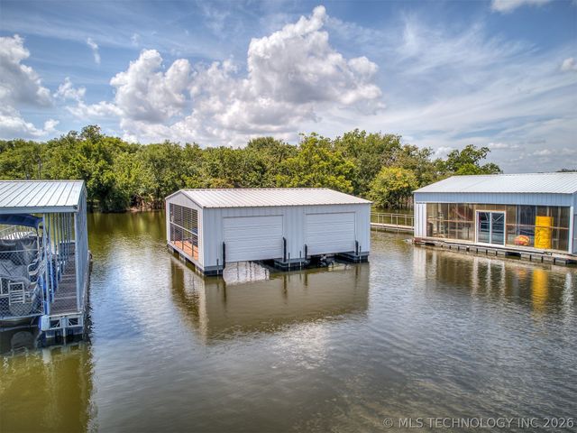 32010 E 695 Way, Wagoner, OK 74467