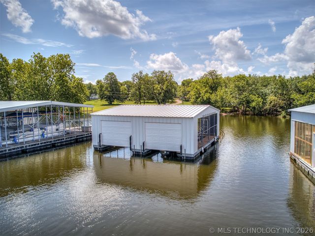 32010 E 695 Way, Wagoner, OK 74467
