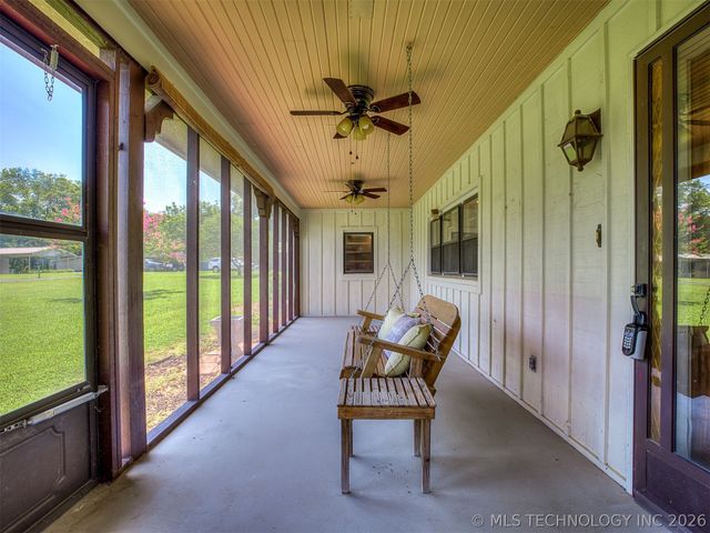 32010 E 695 Way, Wagoner, OK 74467