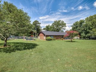 32010 E 695 Way, Wagoner, OK 74467