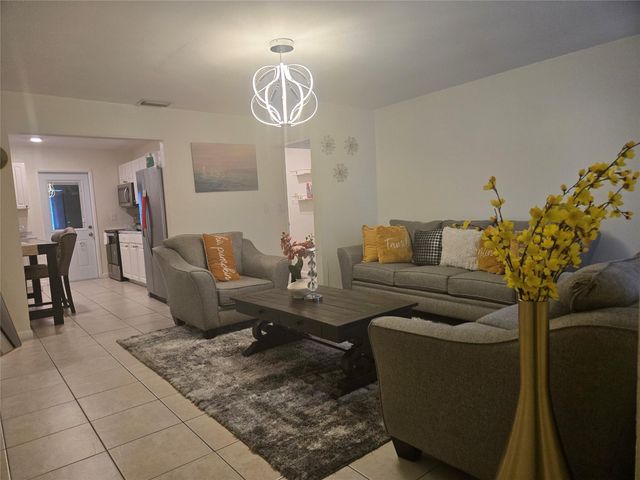 296 Alemeda Drive, Palm Springs, FL 33461