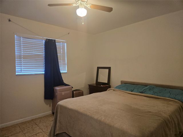 296 Alemeda Drive, Palm Springs, FL 33461